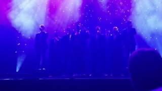 Straight No Chaser - "Sing We Now of Christmas"