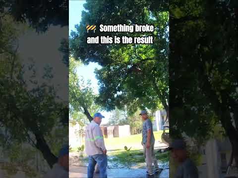 💥🚰 Water Flooding the Street 😱 San Cayetano, Argentina