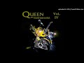 Queen instrumental - We Will Rock You
