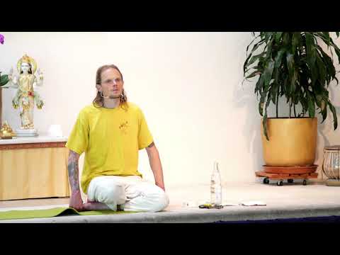 Yogastunde "Chakrakonzentration" mit Mahindra - Yoga Vidya Live - 16:15 Uhr 12.06.2021