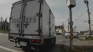 又是這樣開車～很趕啊！（檢舉成功）