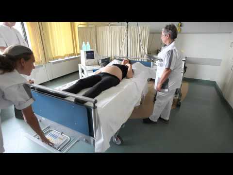 External Cephalic Version (ECV) as a teamprocedure / Het draaien van een baby in stuitligging