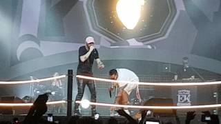 Emis Killa - Vecchia maniera Feat. Giso &amp; Jamil @Alcatraz Live2017
