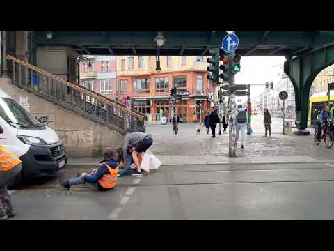 "Mach die scheiß Kamera aus!", gewalttätiger Autofahrer will nicht gefilmt werden