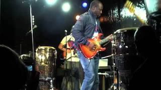 Wyclef Jean - Hold On (Live Guitar Break)