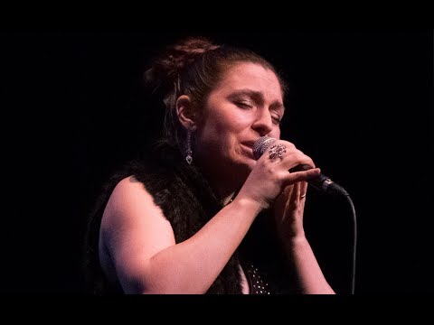 Luiza Zan - Peter Sarik Trio: Like water