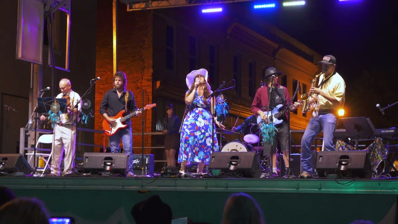 Promotional video thumbnail 4 for Nicole & The Dreamcatchers