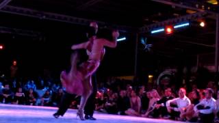 Video thumbnail for Erna y Santiago Giachello 1-3 12° Torino Tango Festival.MOV