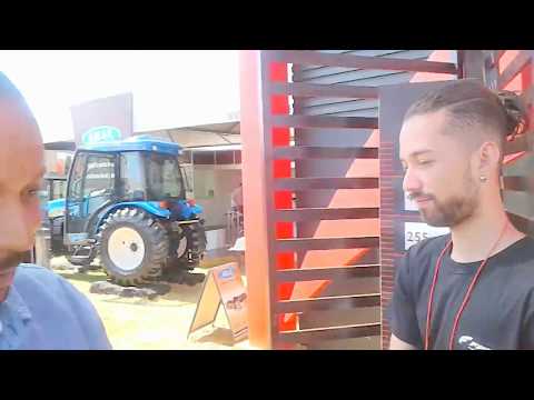 Vai vendo... Vídeo na AGRISHOW 2018 - 02/05/2018. Só patifaria.. Kkkk.. Cabôco forte na marretada.