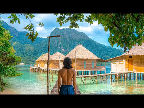 ORA BEACH Maluku, looks like Jurassic World | Backpacker Tampan