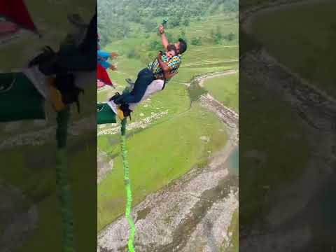 Un aadaikulla naa vendum #couple #bungeejumping #trending #nepal #policouples