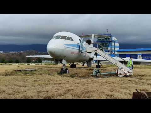 Як-42 в аэропорту Геленджика снаружи и изнутри