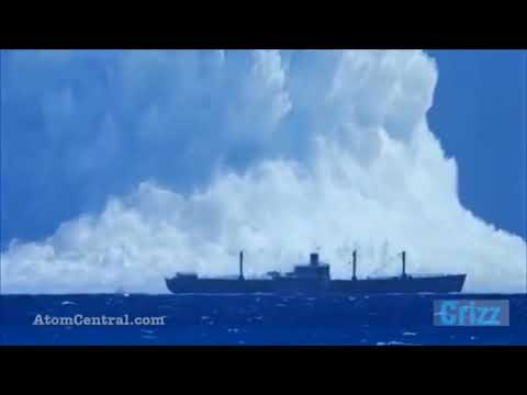 Fat guy jumps in pool V2 [Tsunami Version]