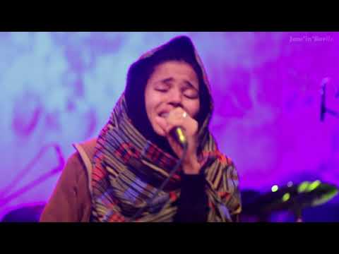 Nneka LIVE 'Walking'   My Fairy Tales   Tour 2015 @Jam'in'Berlin