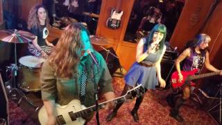 Go Betty Go: You&#39;re your worst enemy.  Live at The Maui Sugar Mill Saloon.