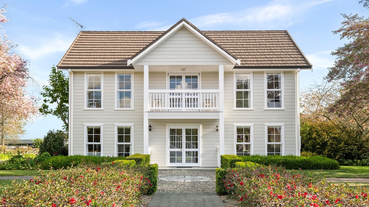 Hamptons Inspired Romance in Cambridge!