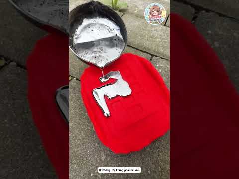 Ai cho chị động vào nút bấm cửa nhà em.