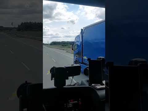 Водитель Большегруза Решил Проучить Наглеца, Который Не Давал Его Обогнать