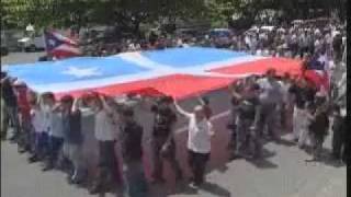 Querido F.B.I. Residente of Calle 13.mp4