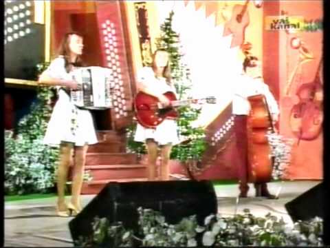 Dvojčici Vesna&Vlasta z Janezom-Venček