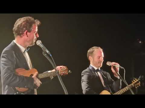 Alexis HK et Benoit Doremus-Le beach-ball +Tartelette