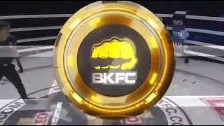 The cage fighter showed her naked breasts to the audience