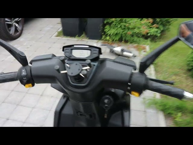 927491 Peugeot Speedfight 4 2016 Only 184 miles.