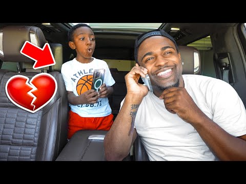 Vor Kasen betrügen, um zu sehen, ob er es seiner Mutter erzählt!