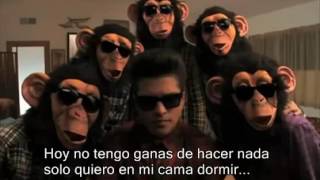 the lazy song en español video oficial