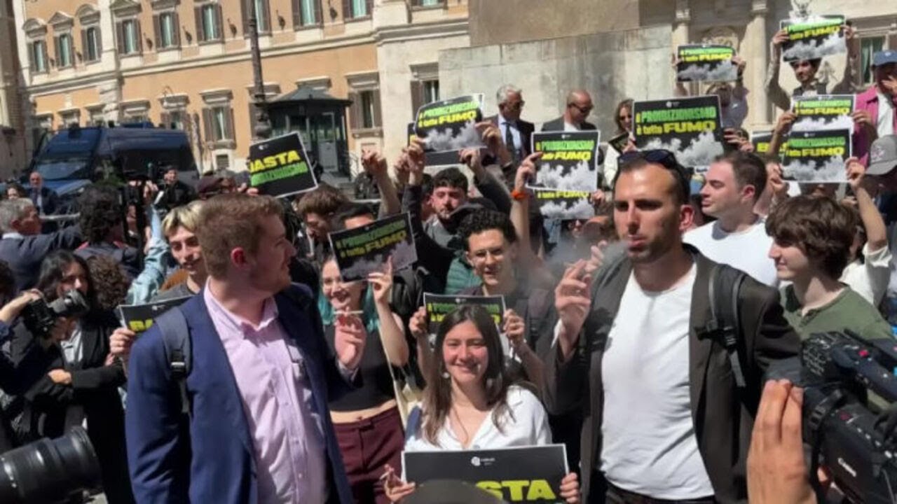 ‘Basta Proibizionismo’, il sit in a Montecitorio per il 20/4, giornata internazionale della cannabis