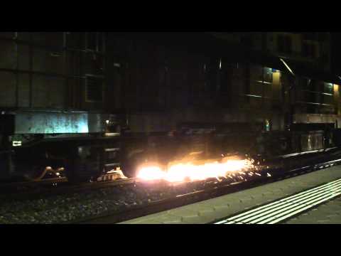 Schienenschleifzug / Rail grinder in Interlaken West [20.07.12 - 23:30]
