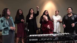 &#39;&#39;Way Maker&#39;&#39; en Español - SARAI &amp; Buena Vida