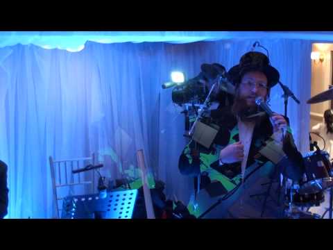 Shloime Daskal Sings "HARTZIG" An Aaron Teitelbaum productions
