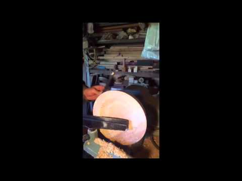 Woodturning a Curly Maple Bowl