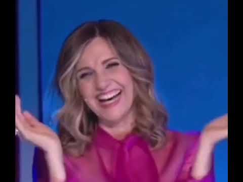 Andrea Pucci il cameriere dice a Pucci mi sa che ha ragione la sua donna