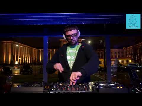 The Blue Oyster: RAVE GRYLLS / 30.12 / 18 - 19