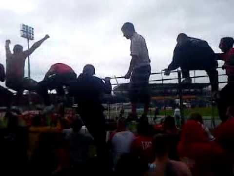 Holstein Kiel - Hallescher FC