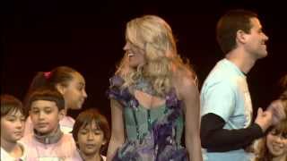 "SO SMALL" Carrie Underwood &amp; PS22 Chorus at Newark Prudential Center