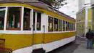 preview picture of video 'Cortejo Electricos Lisboa - Old Tram Parade  - 18/05/2008'