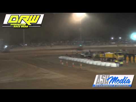 Sprintcars: Scheuerle and Oldfield Battle for the Lead - Carina Speedway