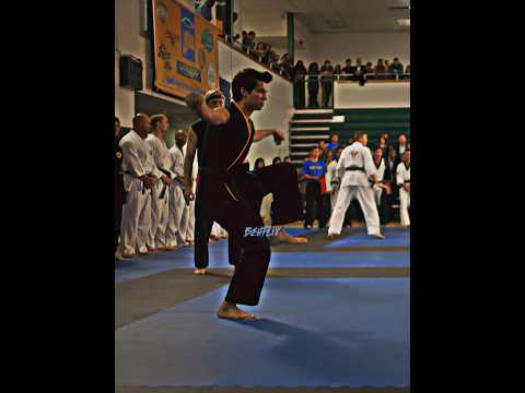 Miguel steals Larusso’s Crane kick..