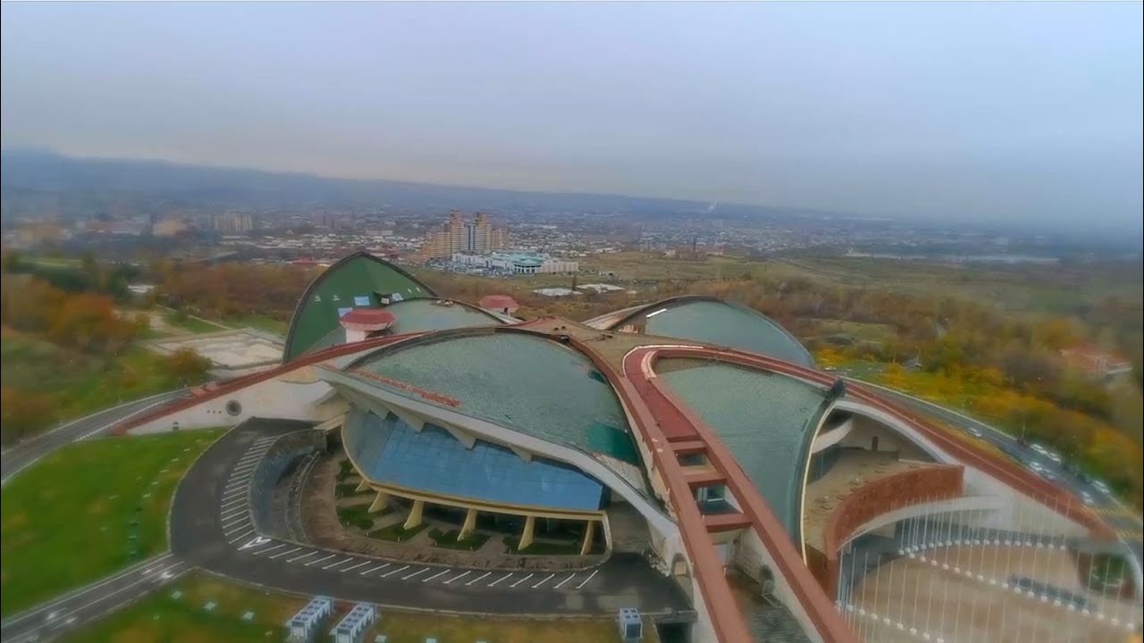 Դարանակալած ոստիկանները բռնել են մարզահամերգային համալիրից գողություն կատարող երիտասարդներին