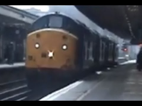 DRS Tractor 37603 at Basingstoke with DRS convoy