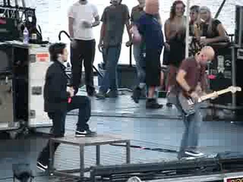 download lagu mp3 mp4 2008 Russian Roulette, download mp3 2008 Russian Roulette free download mp3, download mp3 2008 Russian Roulette