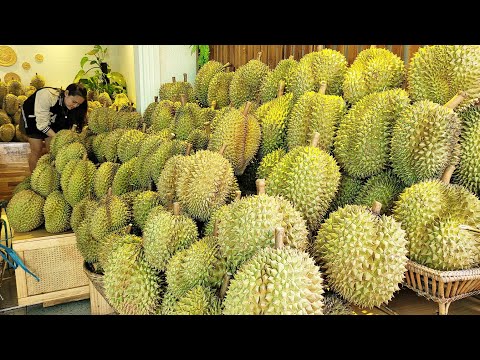 Famous durian shop in Laos!!! Amazing durian cutting skill master!!!