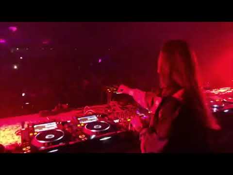 Chelina Manuhutu playing "Corruption" @ Torremolinos (Malaga) Spain