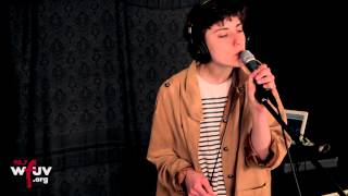 Fanfarlo - &quot;Life in the Sky&quot; (Live at WFUV)