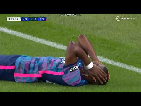 Mukiele own Goal Manchester City - RB Leipzig 2-0