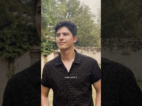 Adrian Valia joins us at Château d’Hérouville to discover it’s 1901 Steinway B.