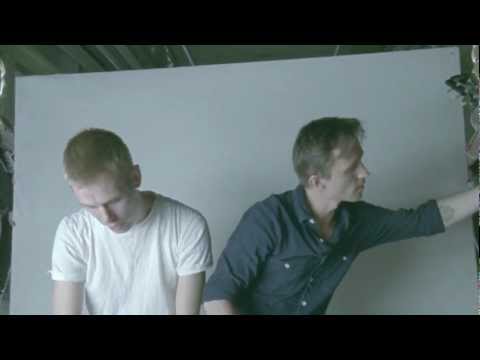 Lars Vaular & Sondre Lerche - Øynene Lukket (official video)
